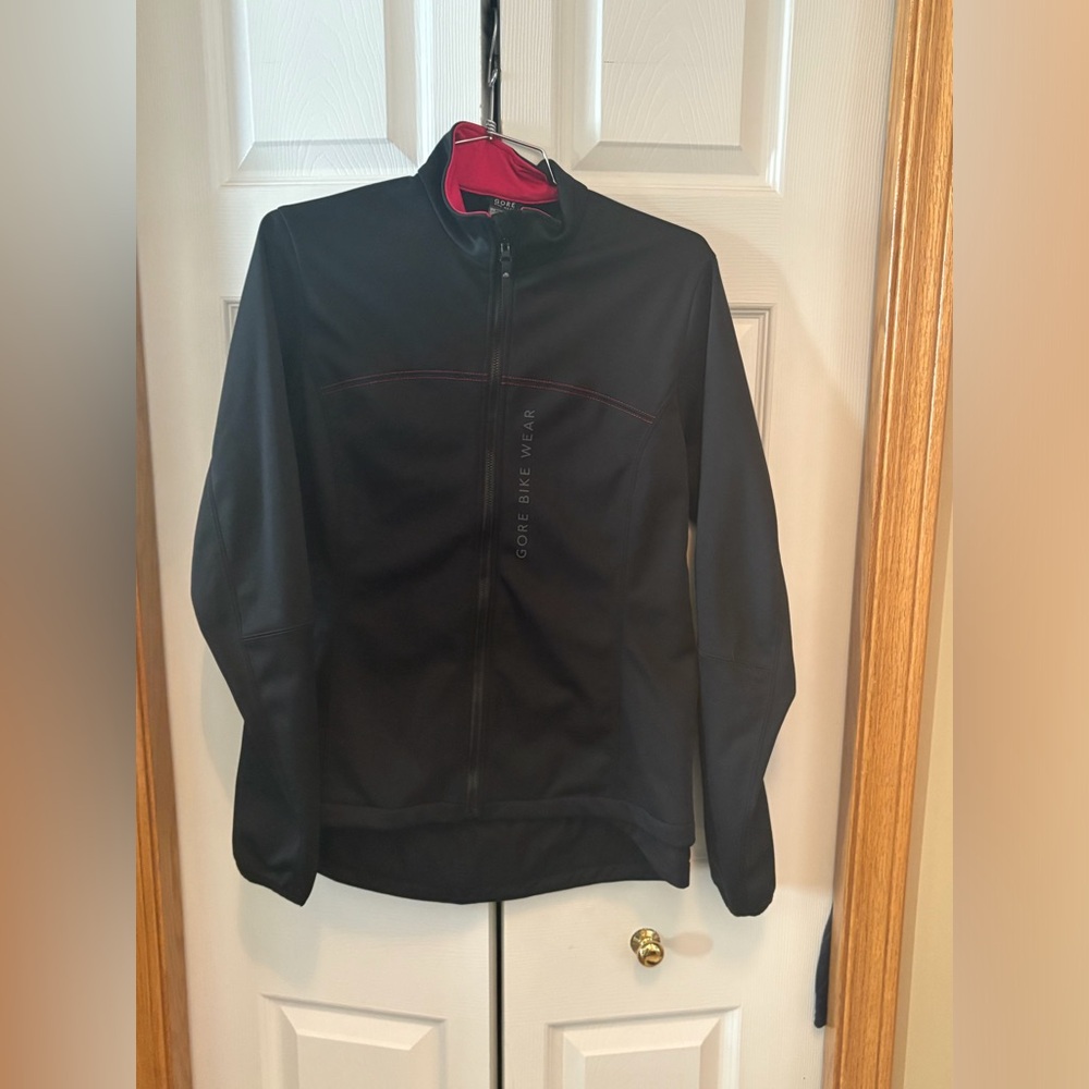 Lady’s bike jacket Windstopper material.
